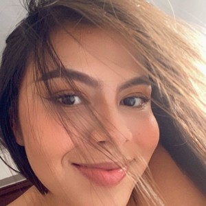 rudecam.live SofiMellow livesex profile in arab cams