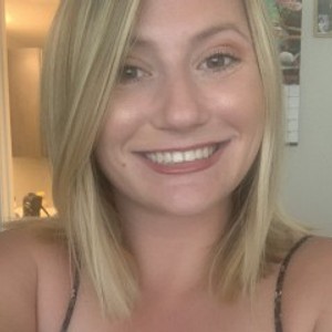 watchgirlcam.com KatrinaLMoore livesex profile in threesome cams
